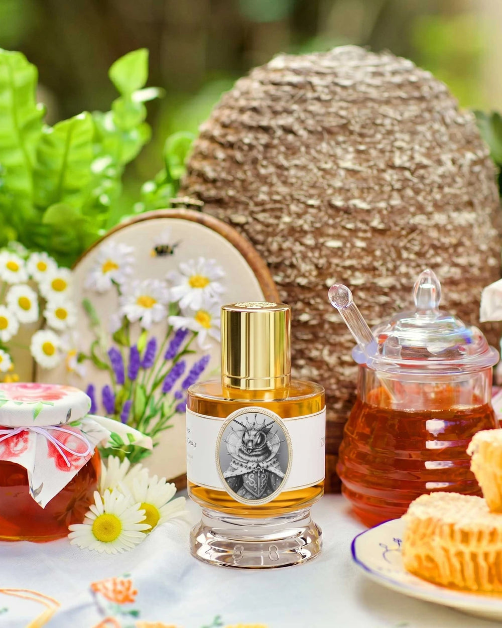 Zoologist Bee Extrait de Parfum (60ml) – Bild 3